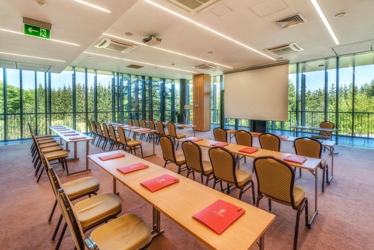 Hotel Hp Park Олщин Екстериор снимка
