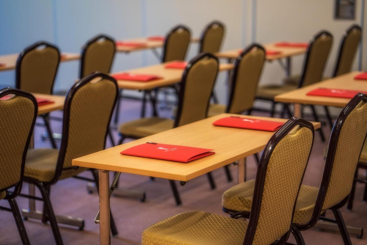 Hotel Hp Park Олщин Екстериор снимка