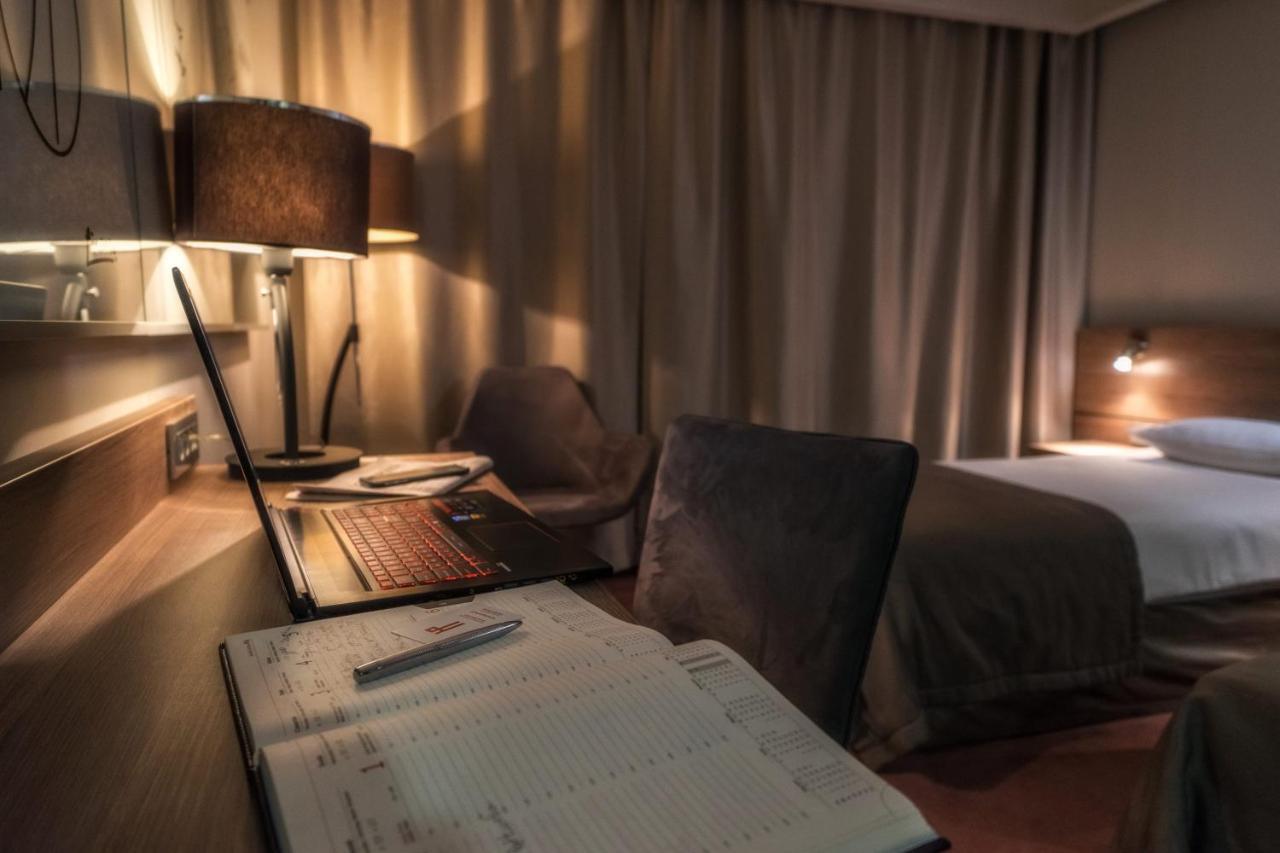 Hotel Hp Park Олщин Екстериор снимка